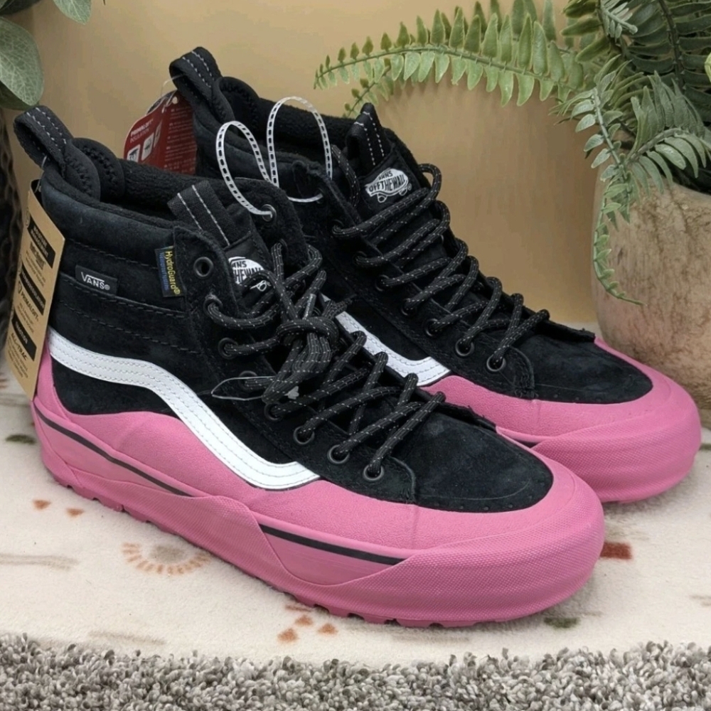 New Vans High MTE Women's Size 8 Pink Black Winter Boots High Top Shoes